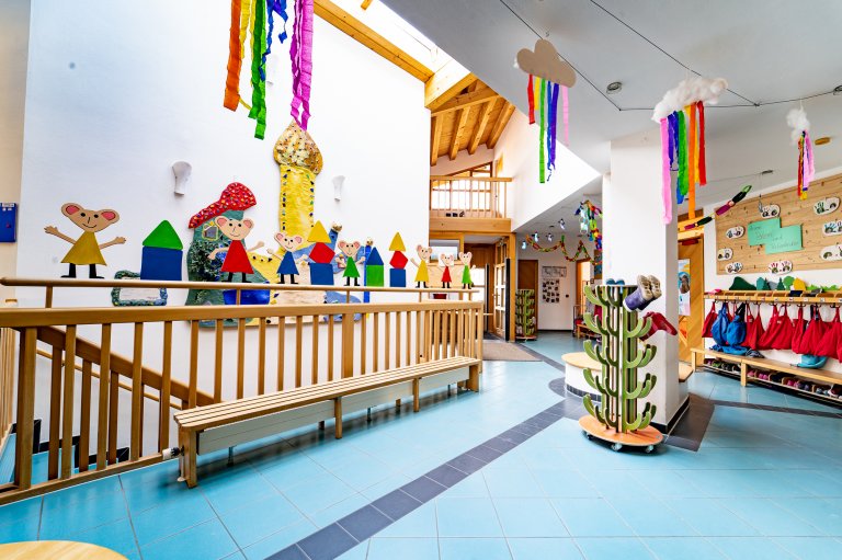 Kindergarten Straß - Garderobe-Eingang